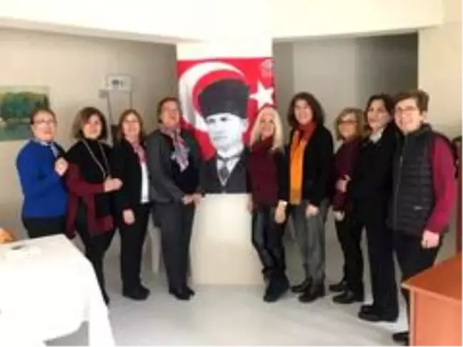 Yardımseverler sandık başına gitti