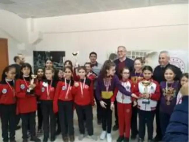 Selendi YBO'dan satrançta büyük başarı