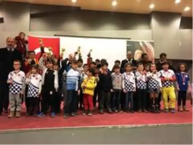Ayvalık'ta satranç turnuvası heyecanı