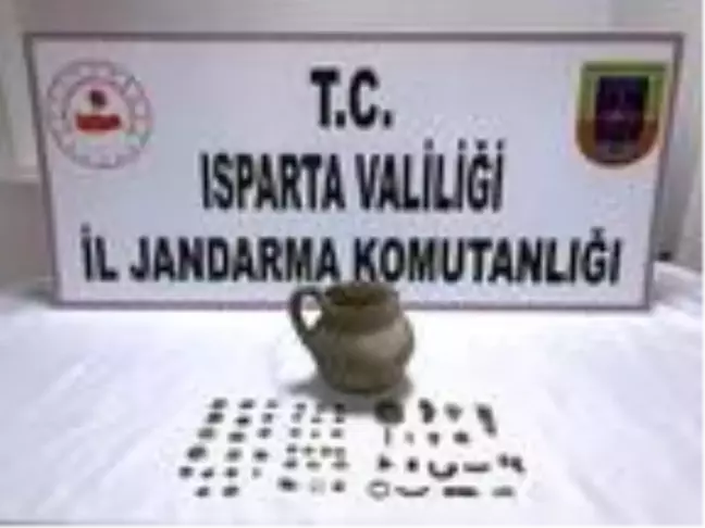 Isparta'da 58 parça tarihi eser ele geçirildi; 3 gözaltı
