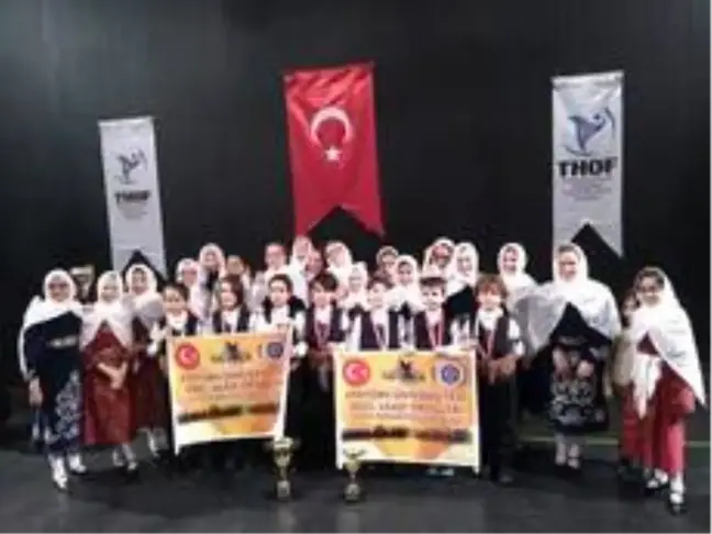 Erzurum'da halk oyunları rüzgarı