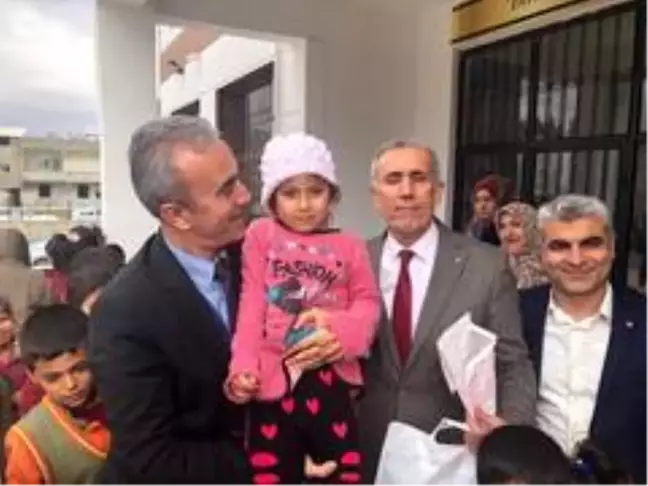 Kadın konukevinden çocuklara el emeği hediyeler