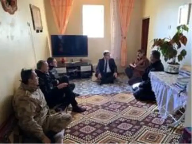 Taşlıçay Kaymakamı Ersöz şehit ailelerini ziyaret etti