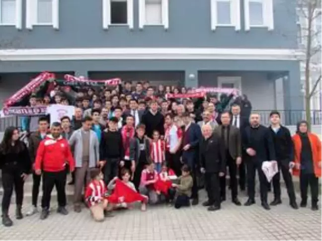 Teknik Direktör Ertuğrul Sağlam, lise öğrencileriyle buluştu