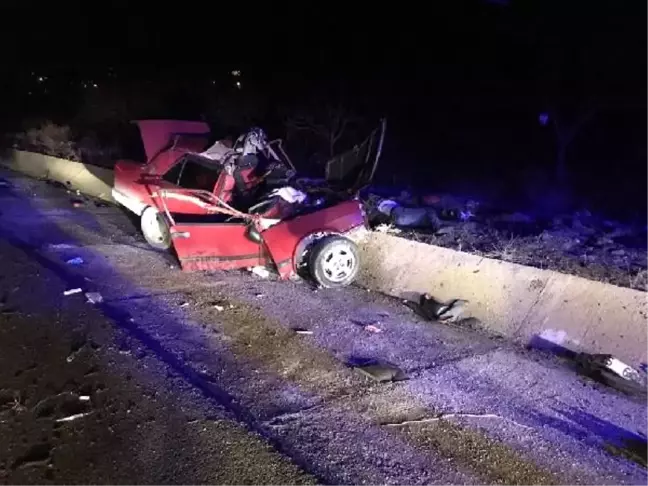 Malatya'da otomobil TIR'a çarptı: 1 ölü, 1 ağır yaralı