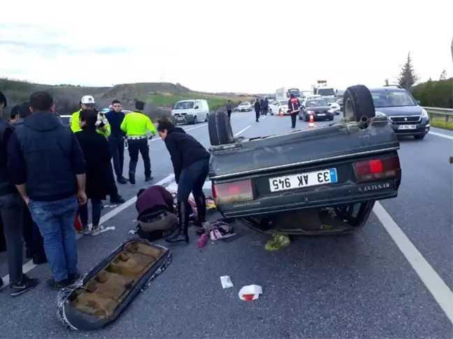 Otomobil, kamyona çarpıp takla attı: 7 yaralı
