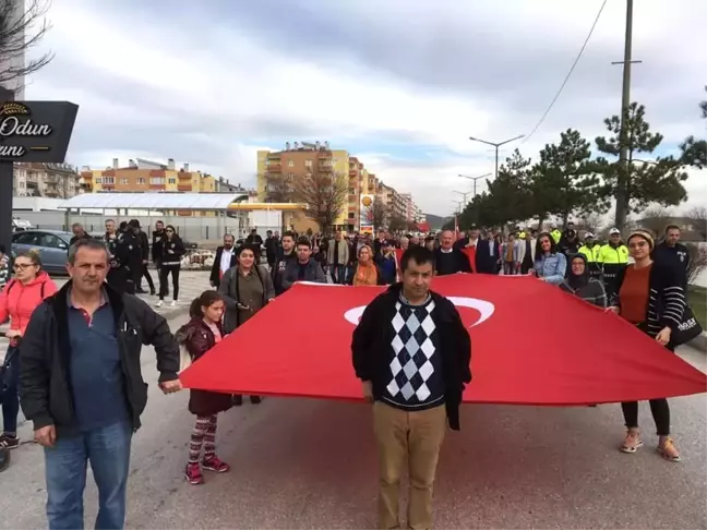 Bozüyük şehitler için yürüdü