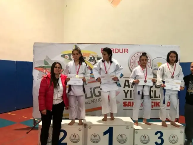 Ispartalı Judoculardan 1 gümüş, 1 bronz madalya