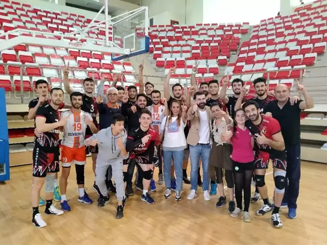 Erzin Yeşilkent Spor Voleybol Takımı 1. Lig'de