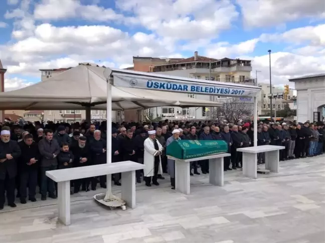 Esra Elönü'nün babası Şaban Elönü son yolculuğuna uğurlandı