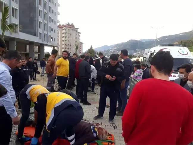Alanya'da feci kazada baba öldü, oğlu yaralandı