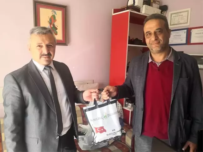 Başkan Şahiner'den gazetecilere jest