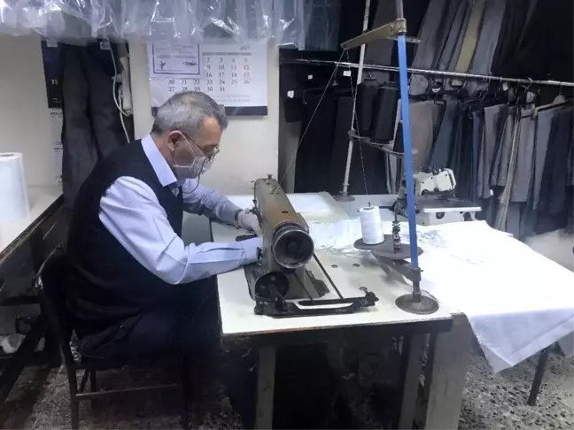 (Özel) Gönüllü ustalar 'maske' dikiyor