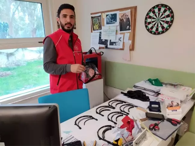 Gençlik merkezinde üretilen maskeler teslim edildi