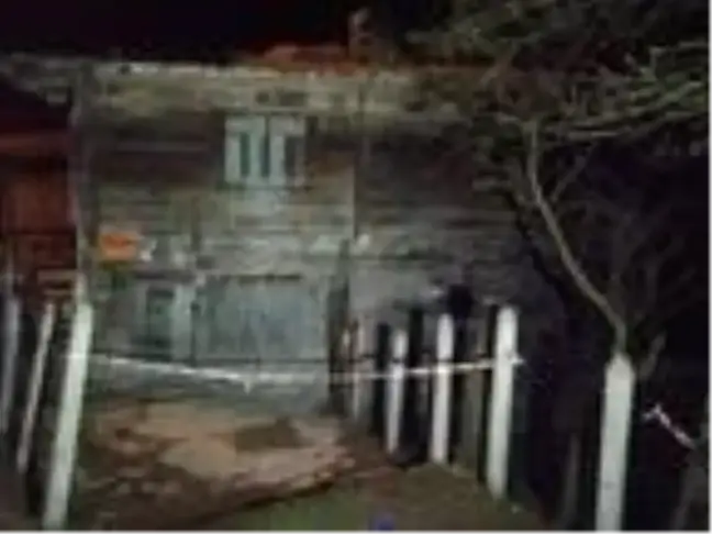 Annesini bıçaklayarak öldürdü