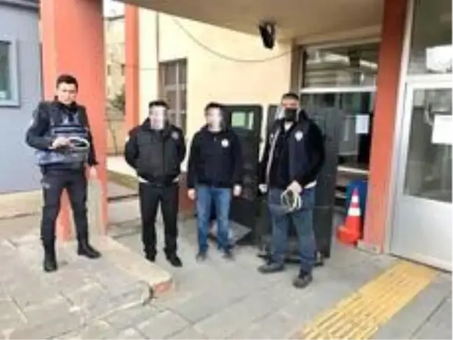 Aziziye Gençlik Merkezi'nden polise siperli maske