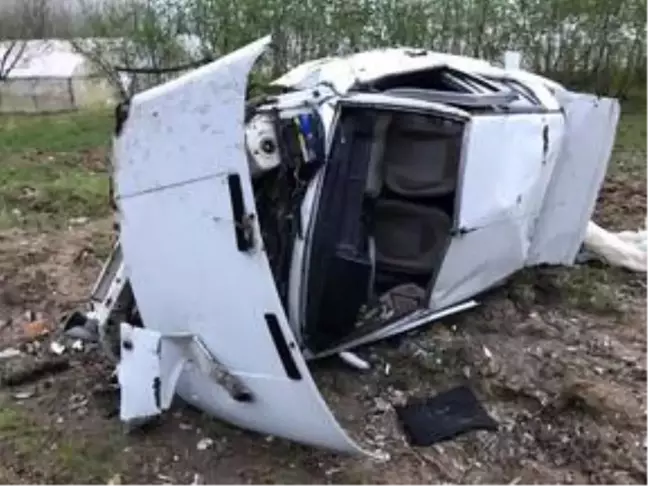 Çarşamba'da şarampole devrilen otomobilin sürücüsü yaralandı
