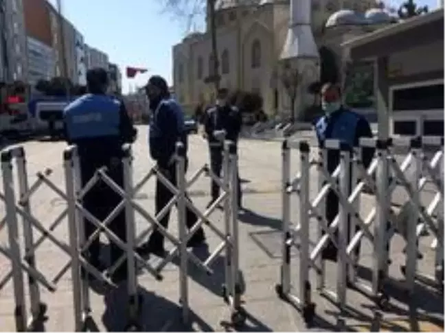 Dörtyol Meydanı'na bariyerler kuruldu, vatandaşlar sırayla alınıyor