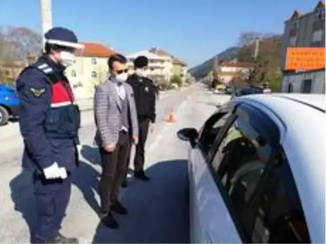 Türkeli'de sürücülere maske dağıtıldı