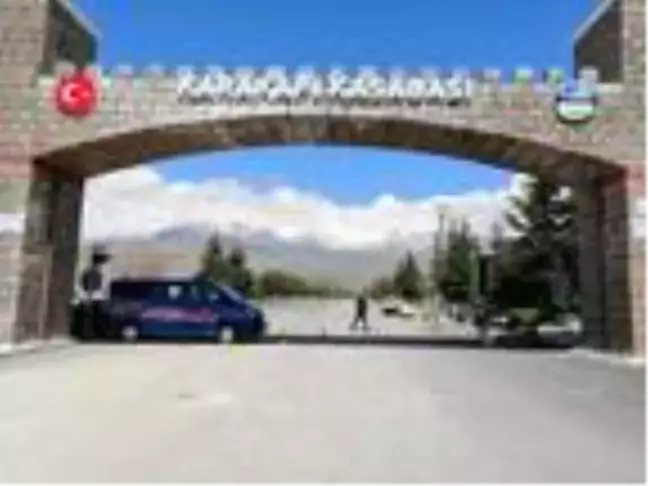 Niğde'nin Karakapı beldesinde karantina uygulaması bitti