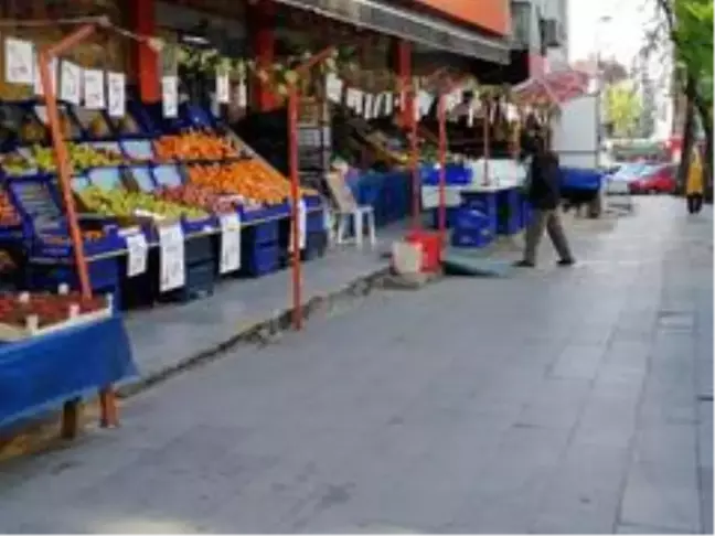 Marketler mesaiye başladı