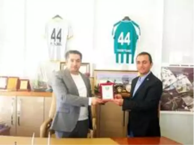 Yeşilyurt Belediyespor'a 'amatöre destek' plaketi verildi