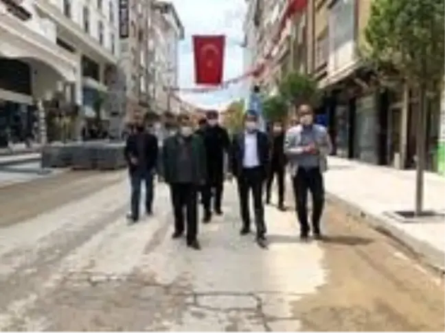Başkan Şerifoğulları, yenileme çalışmalarını inceledi
