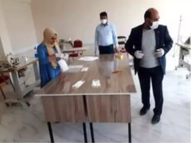 Güroymak'ta maske üretimi