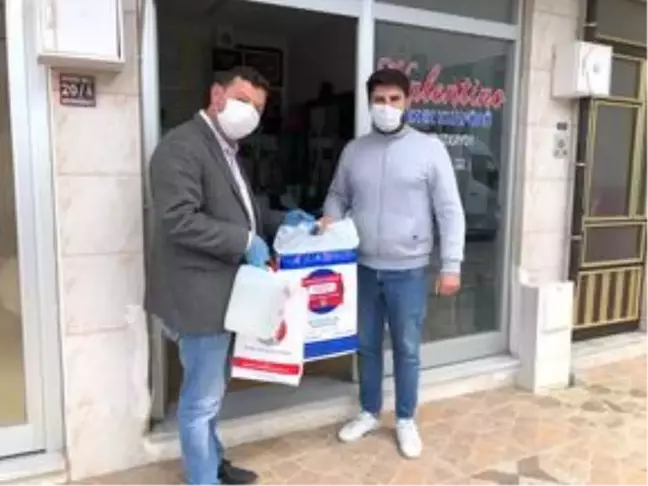 Süloğlu'nda berberlere hijyen seti ve traş malzemesi dağıtıldı