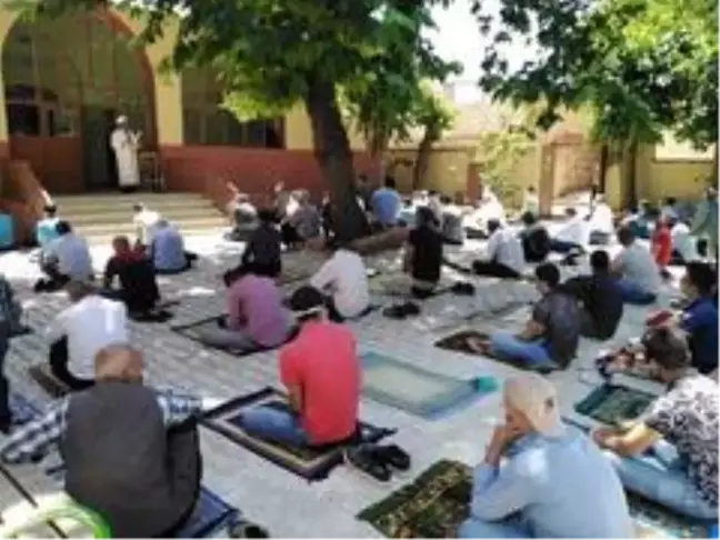 Yavuzeli Salgın sürecindeki ikinci cuma namazı kılındı