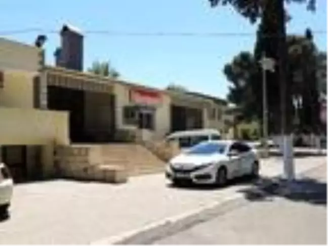 6'ncı katta cam silerken düşen kadın öldü