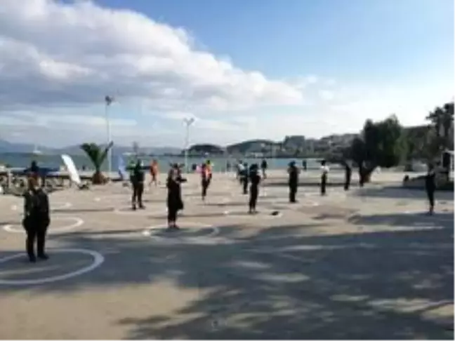 Aydın'da sosyal mesafeli sabah sporları büyük ilgi görüyor