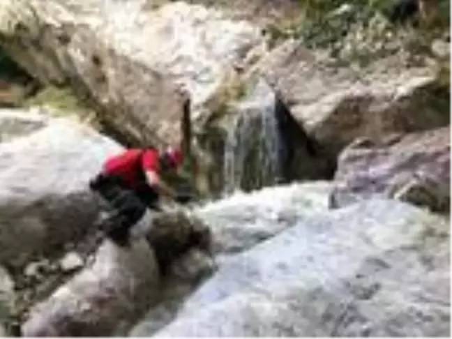 Bursa'daki sel felaketinde kaybolan Derya'yı arama çalışmalarında 3'üncü gün (3)