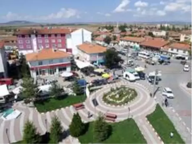 Aslanapa'da ilçe pazarı bir gün gecikmeli açılıyor