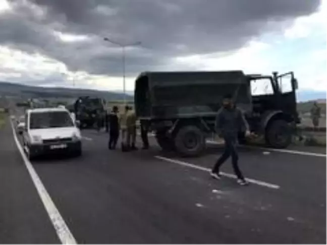 Son dakika haberi... Ardahan'da askeri araç kaza yaptı, 5 asker yaralandı