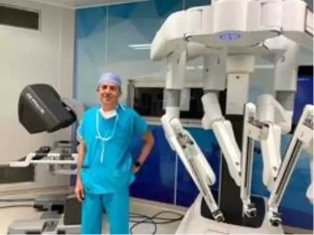 Profesörden uyarı: Korona virüslü hayata alışmak zorundayız