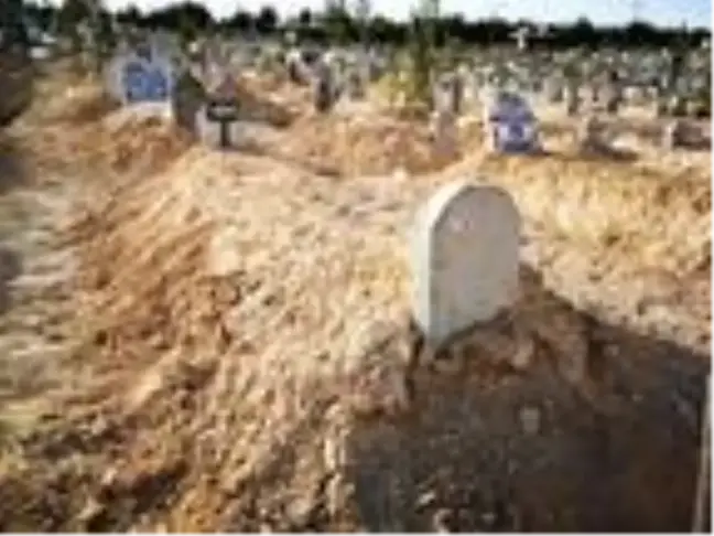 Botoks yaptırdıktan sonra öldüğü iddia edilen Kübra toprağa verildi