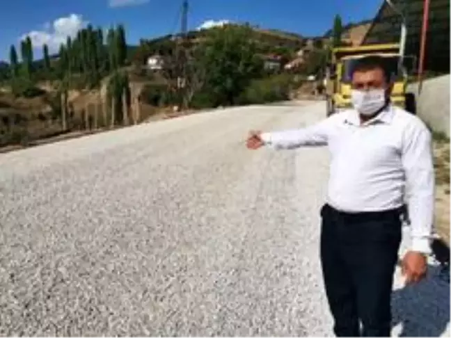 Büyükşehir Yukarı Yakacık Mahallesi'nde yol çalışması yaptı