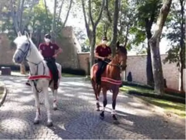 Son dakika haberi... Atlı polisler Gülhane parkında denetim yaptı