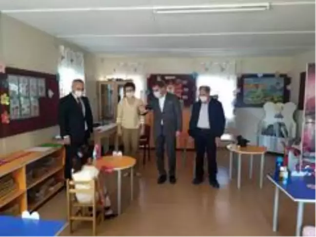 Kaymakam Aydemir'den minik öğrencilere ziyaret