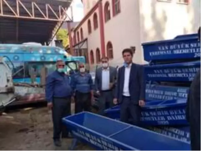 Bahçesaray'da 130 adet sıvat dağıtıldı