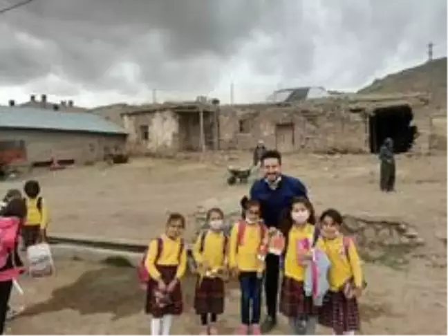 Şair Özdemir, Şarkışla Samankaya Köyü'nde iyiliği paylaştı
