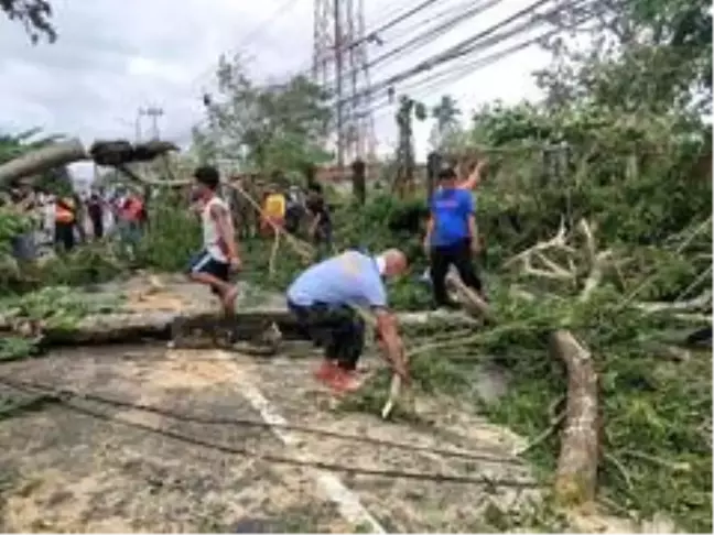 Filipinler'i Molave Tayfunu vurdu: 13 kayıp