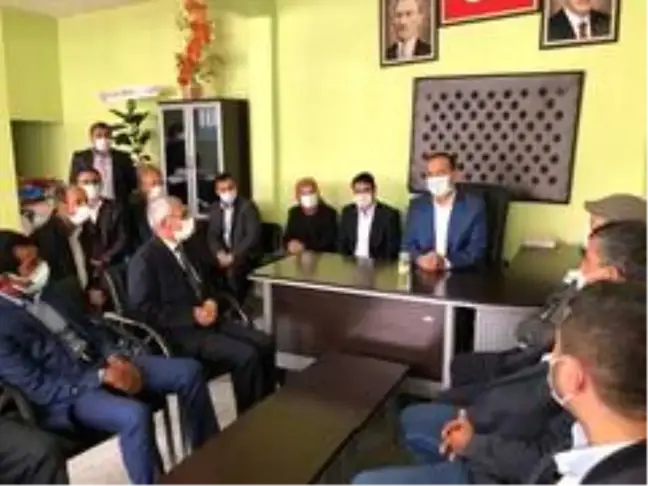 Başkan Dağtekin'den çiçeği burnunda başkana hayırlı olsun ziyareti