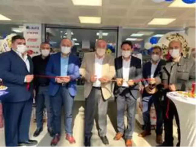 İzmir'de İhlas Pazarlama 3 mağazasını daha hizmete açtı