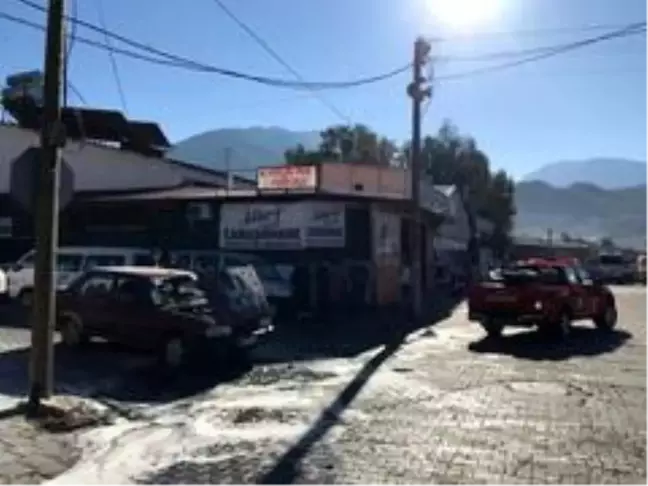 Fethiye'de Seyir Halindeki Otomobil Yandı