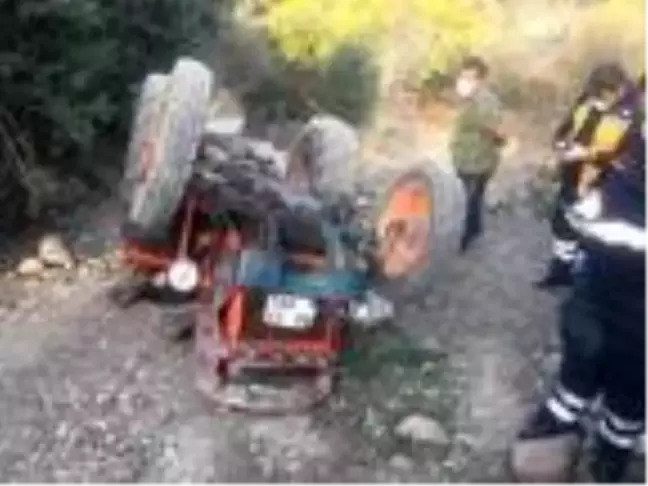 Muğla'da devrilen traktörün altında kalan çift öldü