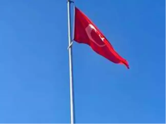 Bölükyayla'ya dev Türk Bayrağı dalgalandırıldı