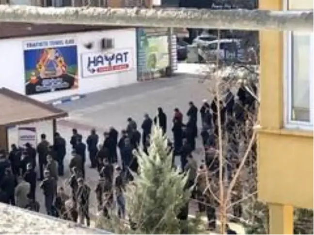 Son dakika haberleri! Cenaze namazında kısıtlamayı ve korona virüsü yok saydılar