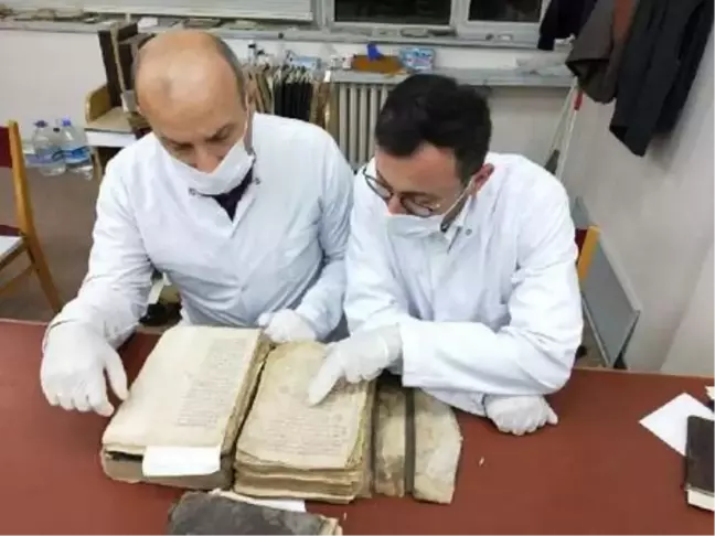 Eruzurum'daki kütüphanede Kadı Beyzavi'ye ait 750 yıllık Kuran tefsiri nüshası bulundu